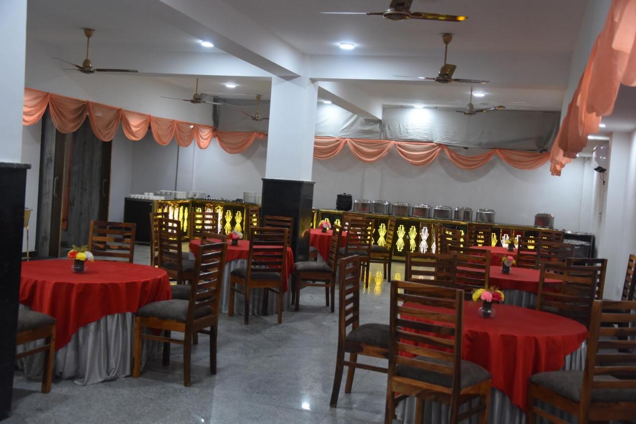 Hotel De Luxe Basai Road Gurgaon Buitenkant foto