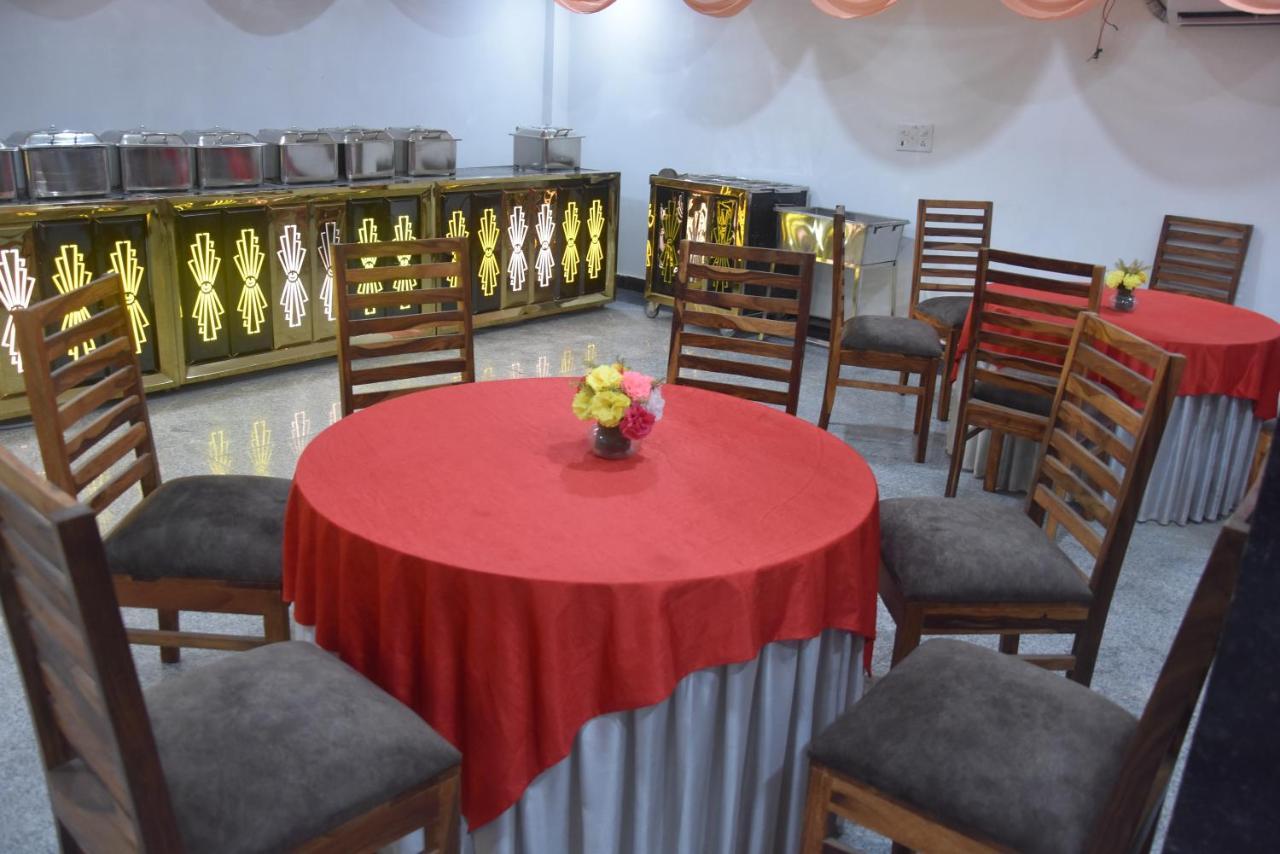 Hotel De Luxe Basai Road Gurgaon Buitenkant foto